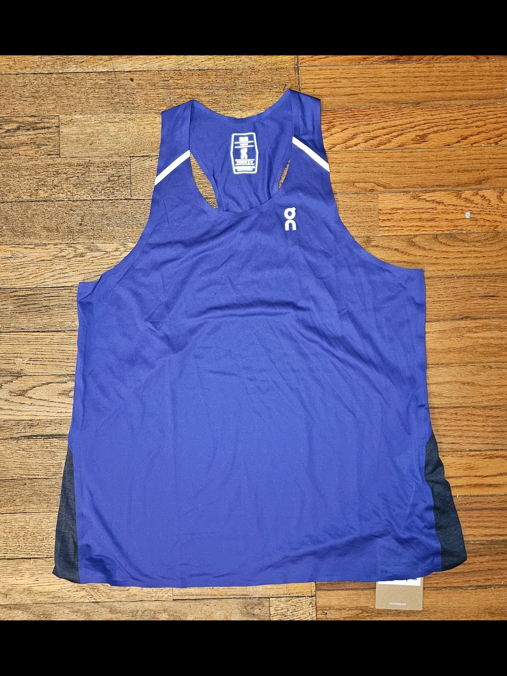 On Running Tank-T Women’s Medium Twilight Navy Running Tank Top NWT